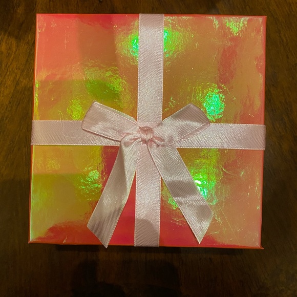 Set of 8 handmade beaded floral design napkin rings napkin holders - Picture 3 of 6